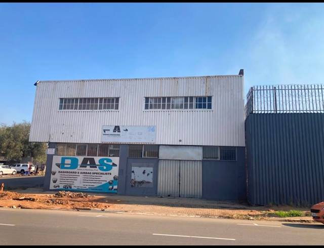 BUSINESS FOR SALE IN GERMISTON CENTRAL